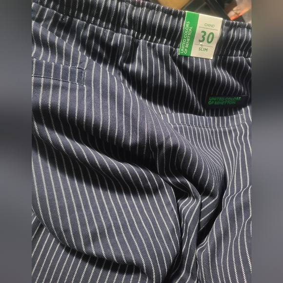 Chinos - Picture 2 of 3